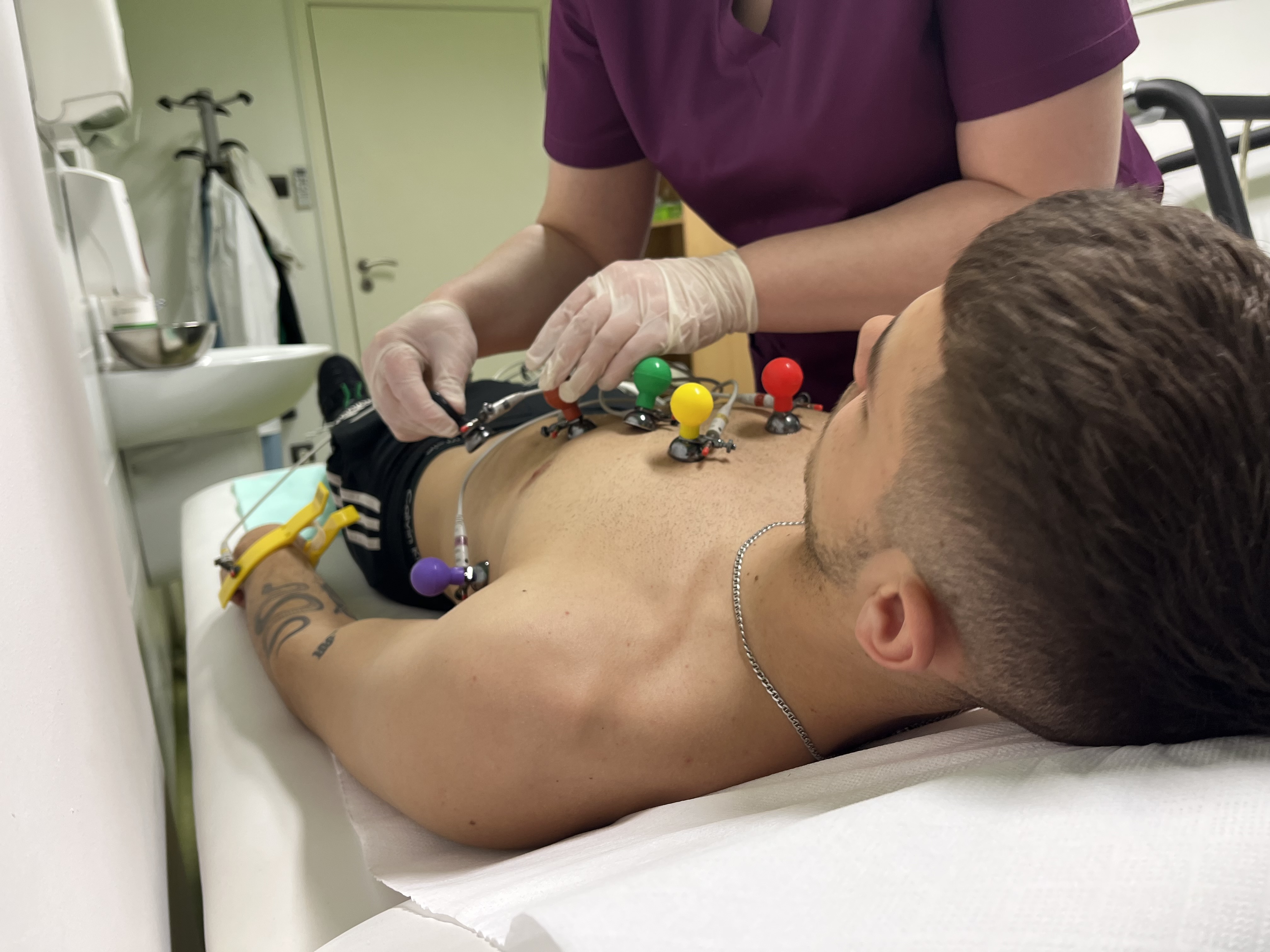 Zawodnicy Star Starachowice podczas badań EKG